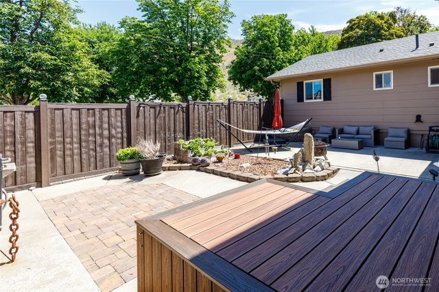 1130 Central Drive, Coulee Dam, WA 99116