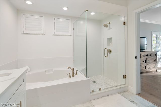 776 Willowbrook DR 804, Naples, FL 34108