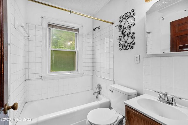 4143 Fordson Way, Louisville, KY 40211