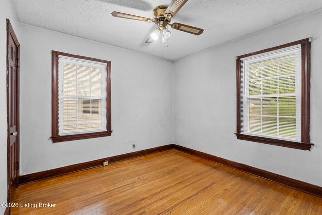 4143 Fordson Way, Louisville, KY 40211