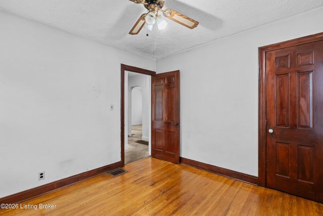 4143 Fordson Way, Louisville, KY 40211