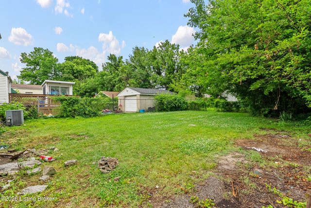 4143 Fordson Way, Louisville, KY 40211
