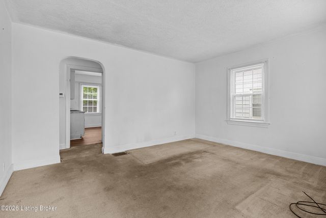4143 Fordson Way, Louisville, KY 40211