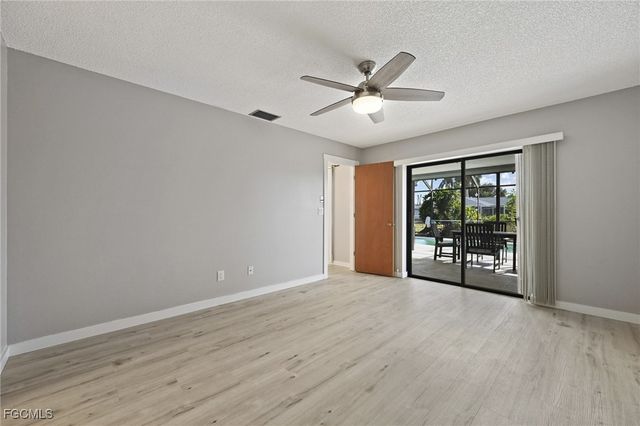 2132 SE 15th ST, Cape Coral, FL 33990