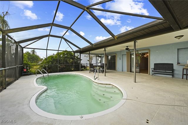 2132 SE 15th ST, Cape Coral, FL 33990