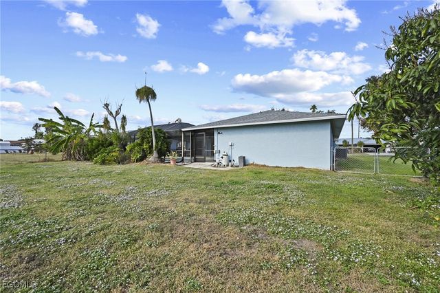 2132 SE 15th ST, Cape Coral, FL 33990