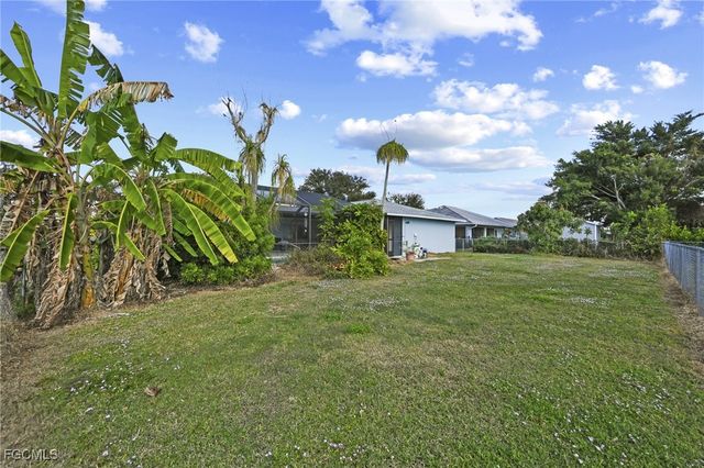2132 SE 15th ST, Cape Coral, FL 33990
