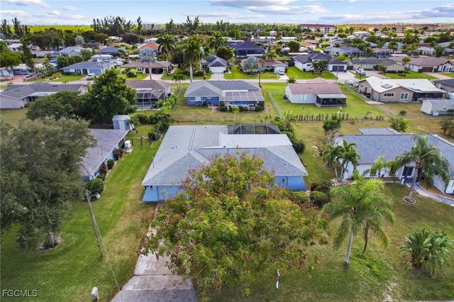 2132 SE 15th ST, Cape Coral, FL 33990