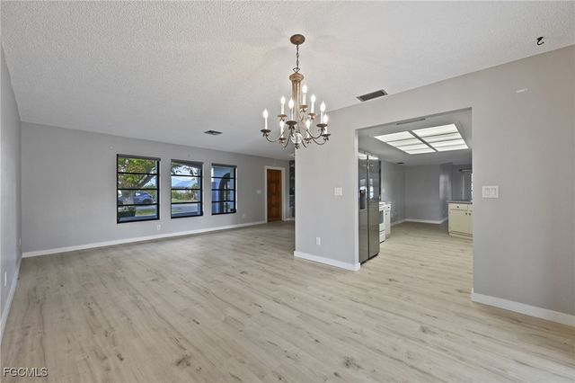 2132 SE 15th ST, Cape Coral, FL 33990