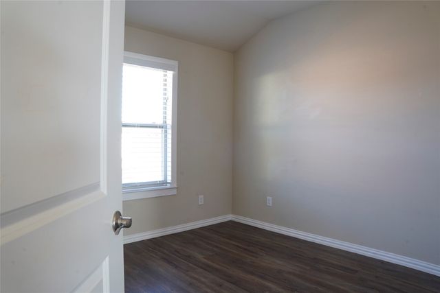 4920-4922 Villas Drive, Sanger, TX 76266