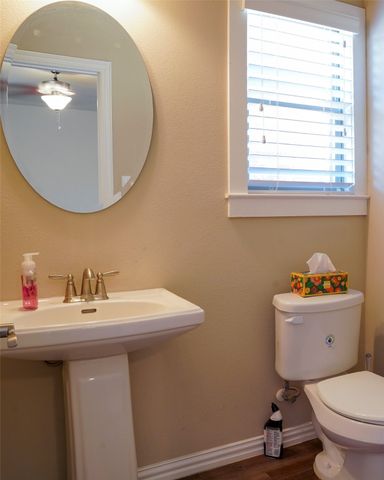 4920-4922 Villas Drive, Sanger, TX 76266