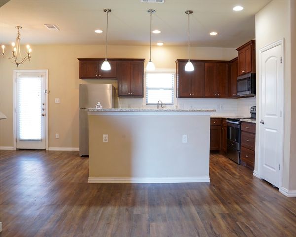 4920-4922 Villas Drive, Sanger, TX 76266