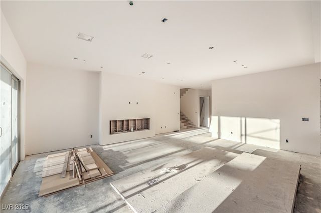 7 Grand Miramar Drive, Henderson, NV 89011