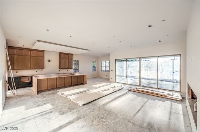 7 Grand Miramar Drive, Henderson, NV 89011