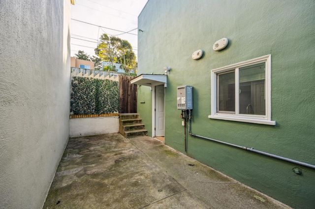 1063 87th Street, Daly City, CA 94015