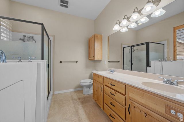 10596 S PINYON PINES CT, South Jordan, UT 84095