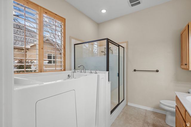 10596 S PINYON PINES CT, South Jordan, UT 84095