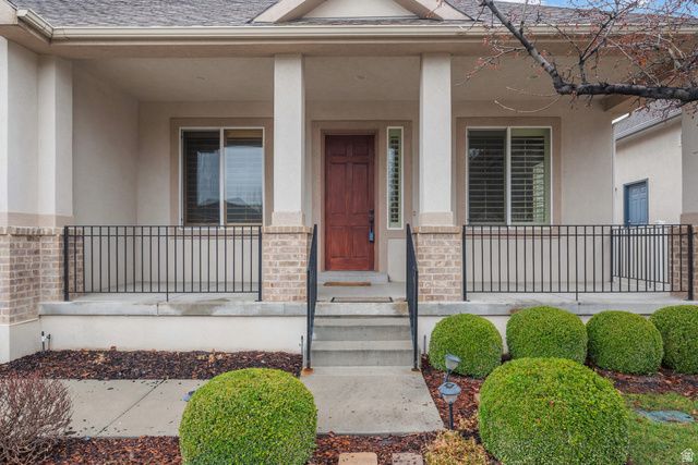 10596 S PINYON PINES CT, South Jordan, UT 84095