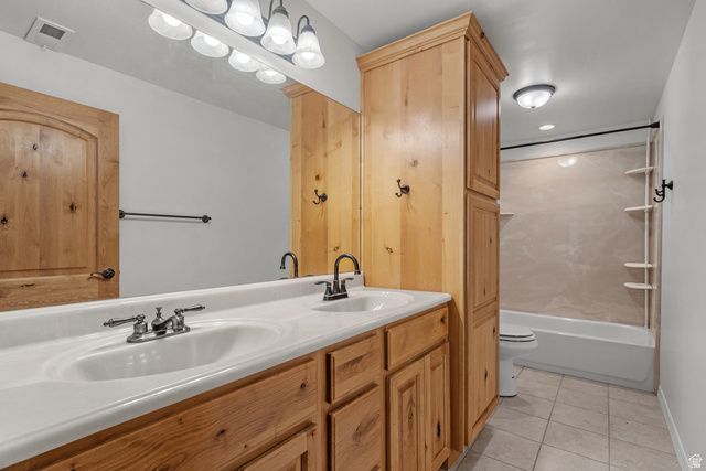 10596 S PINYON PINES CT, South Jordan, UT 84095