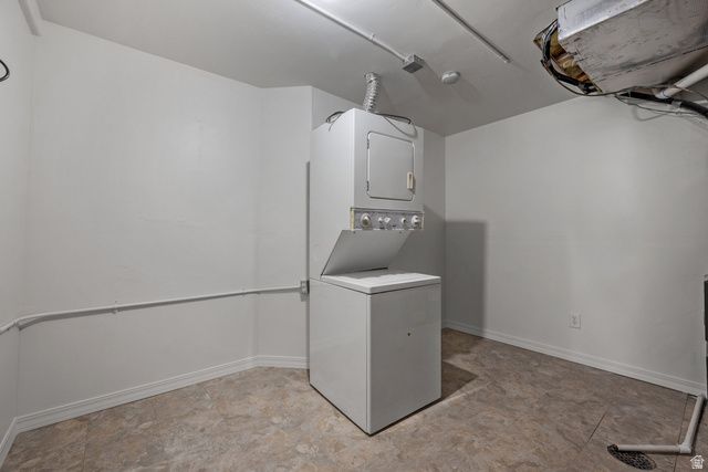 10596 S PINYON PINES CT, South Jordan, UT 84095