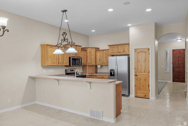 10596 S PINYON PINES CT, South Jordan, UT 84095