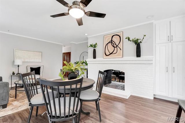 10001 Kalinda Lane, Sunset Hills, MO 63128