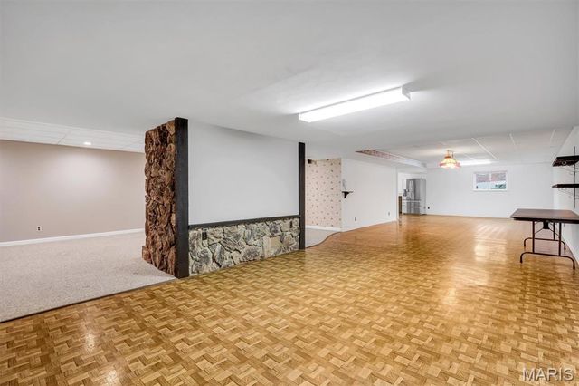 10001 Kalinda Lane, Sunset Hills, MO 63128
