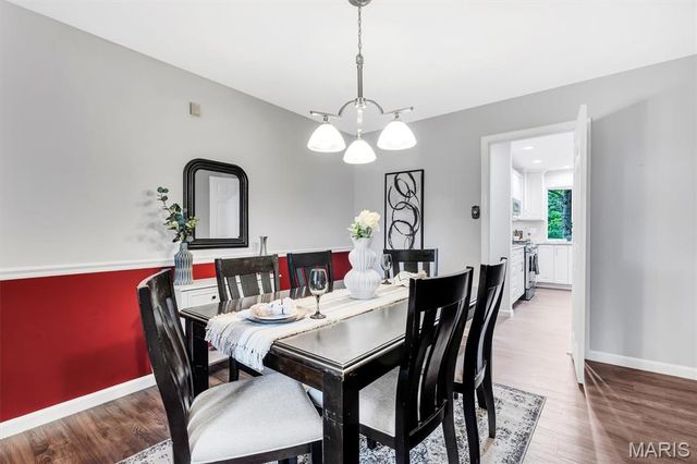 10001 Kalinda Lane, Sunset Hills, MO 63128