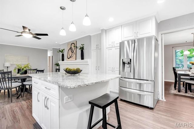 10001 Kalinda Lane, Sunset Hills, MO 63128