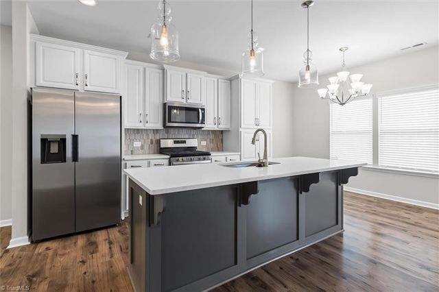 4462 Wesmar Drive, Pfafftown, NC 27040