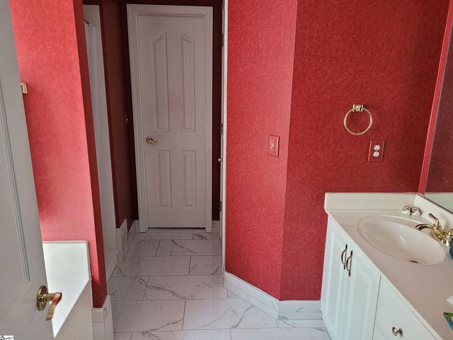 205 N Antigo Court, Greer, SC 29650