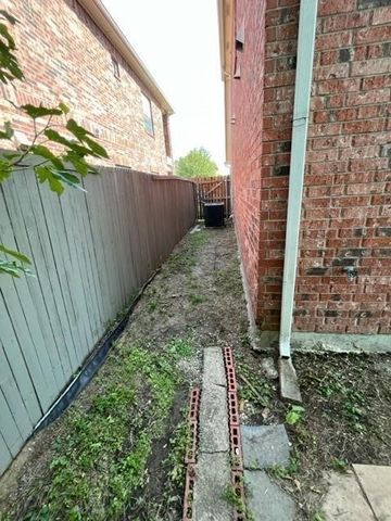 201 Seva Court, Irving, TX 75061