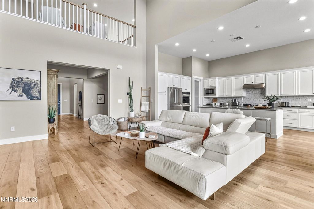 Image 15 of property listing at 715 W Pleasant Oak Trail, Reno, NV 89511