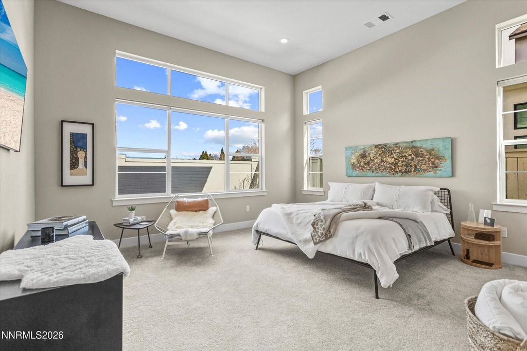 Image 16 of property listing at 715 W Pleasant Oak Trail, Reno, NV 89511