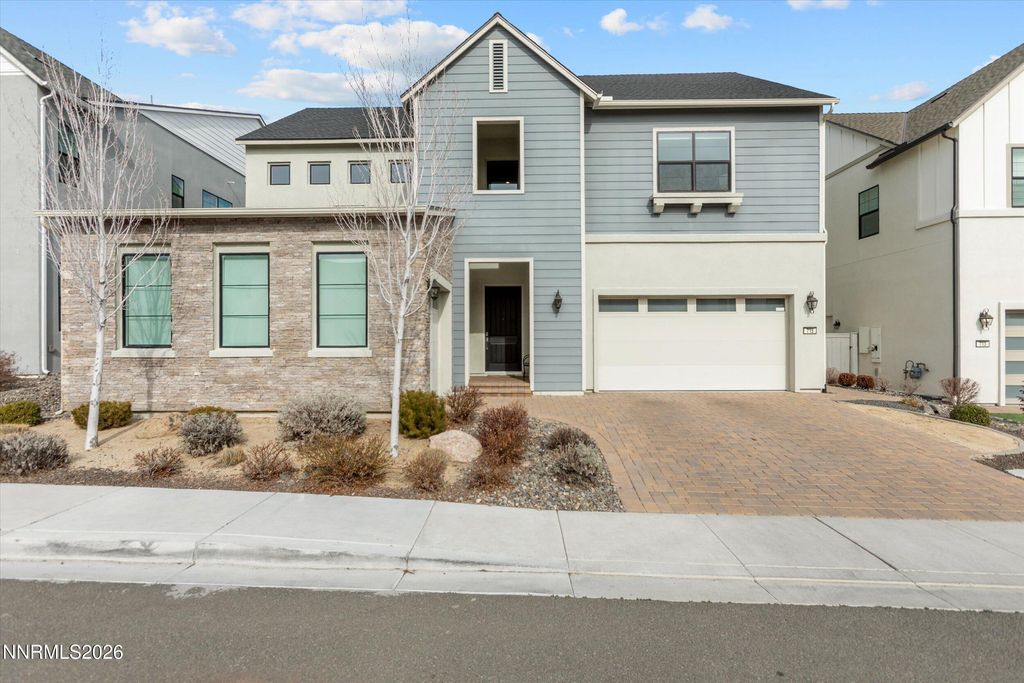 Image 2 of property listing at 715 W Pleasant Oak Trail, Reno, NV 89511