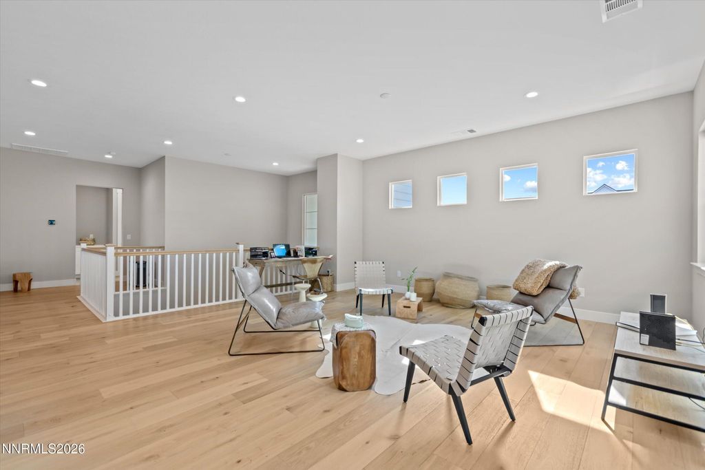 Image 24 of property listing at 715 W Pleasant Oak Trail, Reno, NV 89511