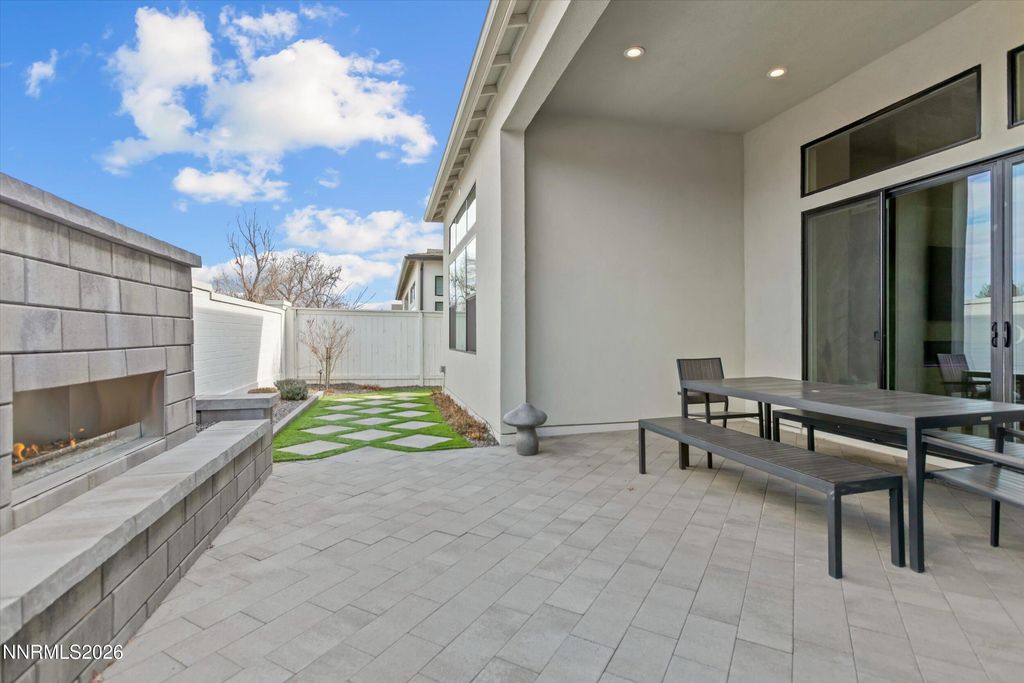 Image 43 of property listing at 715 W Pleasant Oak Trail, Reno, NV 89511