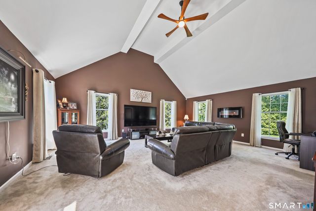 10 Fawn Meadow Drive, Naugatuck, CT 06770