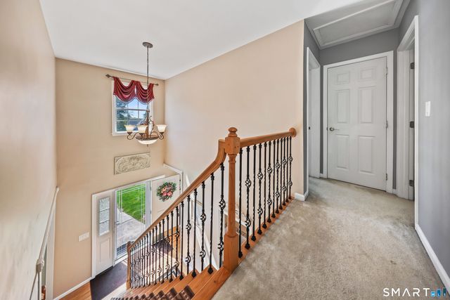 10 Fawn Meadow Drive, Naugatuck, CT 06770