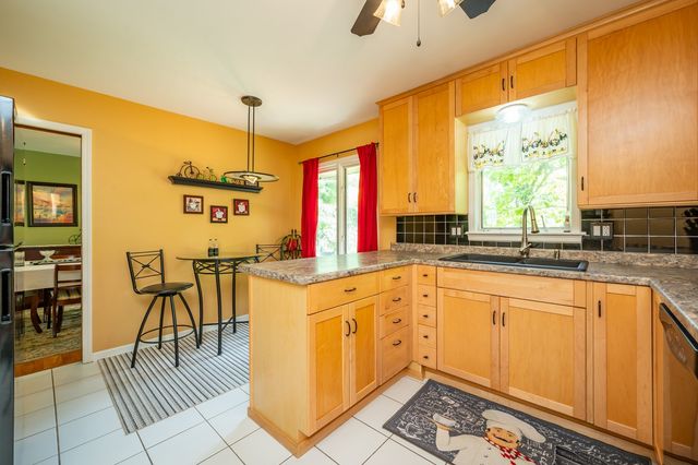 7516 College Drive, Windsor Heights, IA 50324