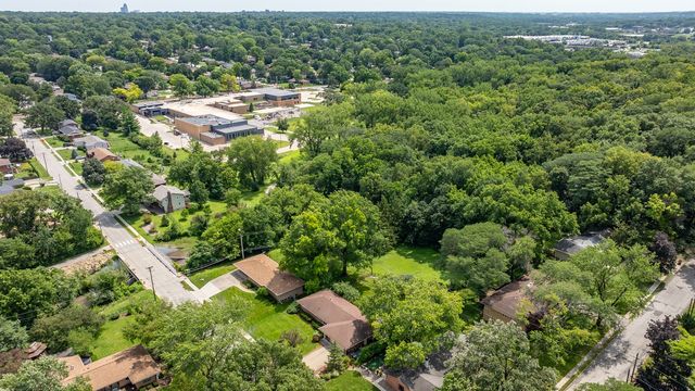 7516 College Drive, Windsor Heights, IA 50324
