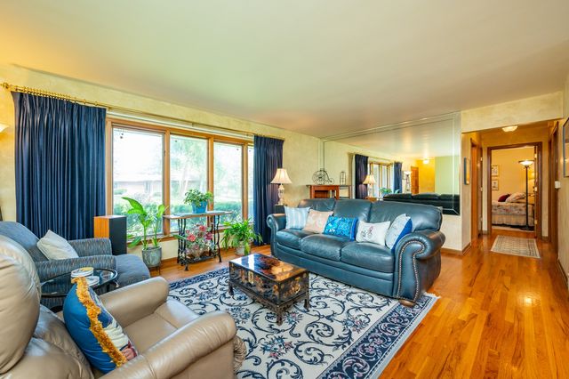 7516 College Drive, Windsor Heights, IA 50324