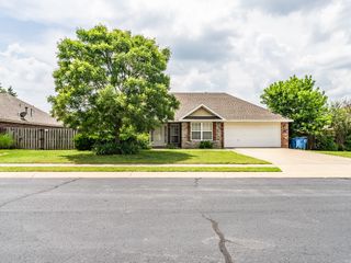 1393 St Claire Street, Pea Ridge, AR 72751