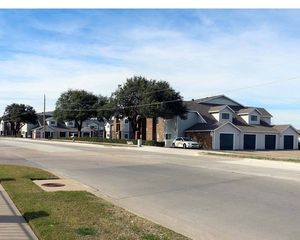 141 Valley View Drive 1Bed1Bath, Lewisville, TX 75067