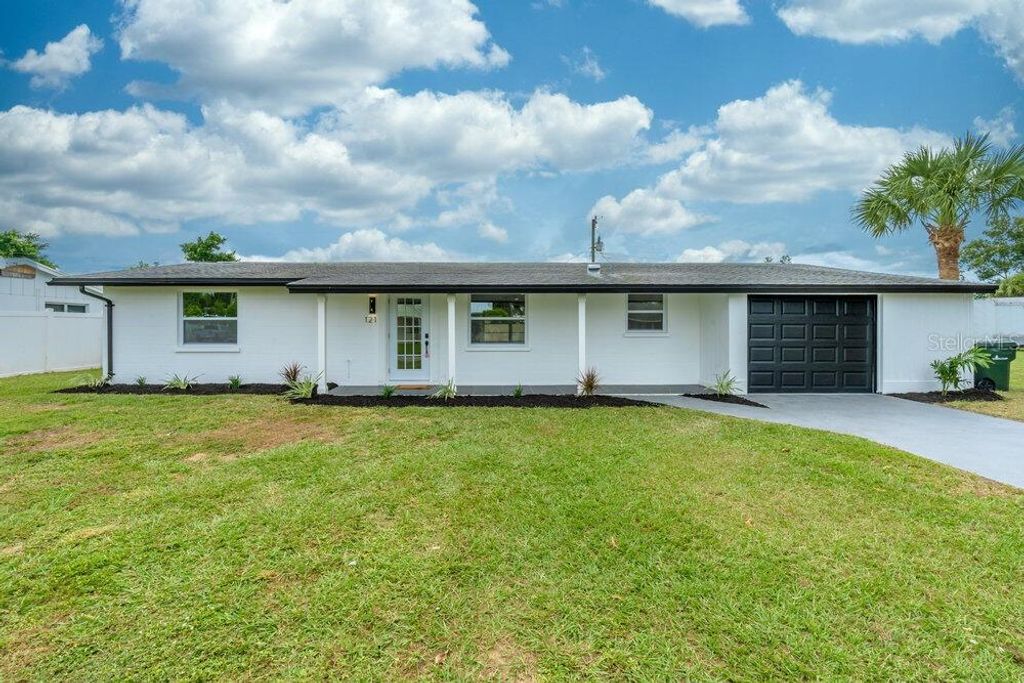 121 SANDHURST DRIVE, Venice, FL 34293