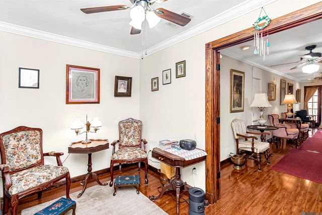 8463 Phillips Rd, St Amant, LA 70774