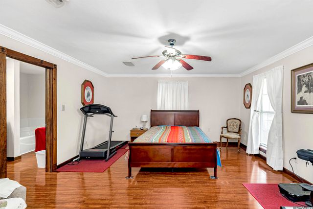 8463 Phillips Rd, St Amant, LA 70774