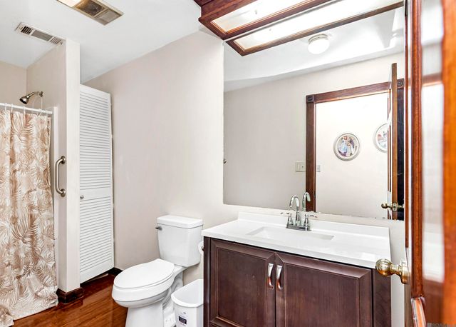 8463 Phillips Rd, St Amant, LA 70774