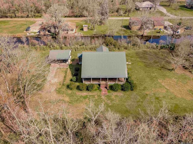 8463 Phillips Rd, St Amant, LA 70774