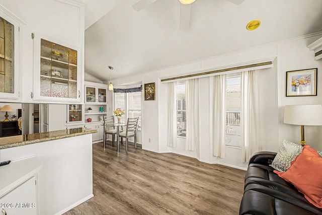 111 S GREENFIELD Road 724, Mesa, AZ 85206